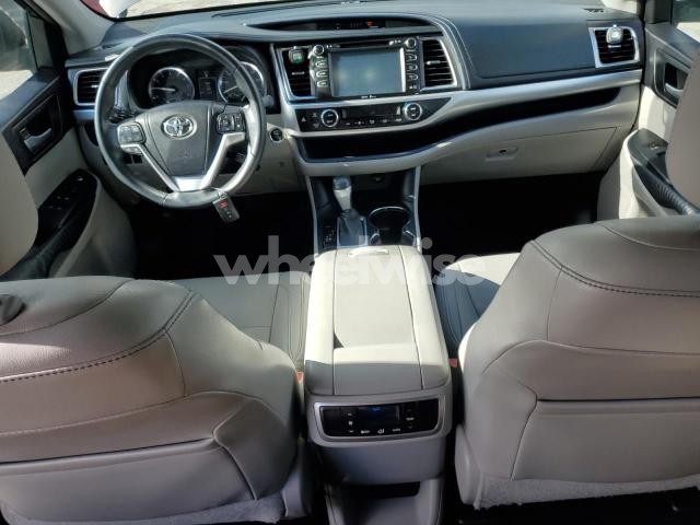Photo 10 of 2015 TOYOTA HIGHLANDER XLE (VIN 5TDKKRFH6FS043736)