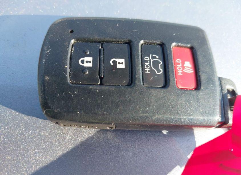 Photo 11 of 2016 Toyota Highlander XLE V6 (VIN 5TDKKRFH6GS157799)