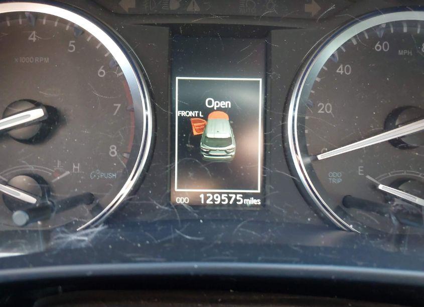 Photo 7 of 2016 Toyota Highlander XLE V6 (VIN 5TDKKRFH6GS157799)