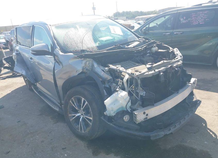 2016 Toyota Highlander XLE V6 (VIN 5TDKKRFH6GS159794) main photo