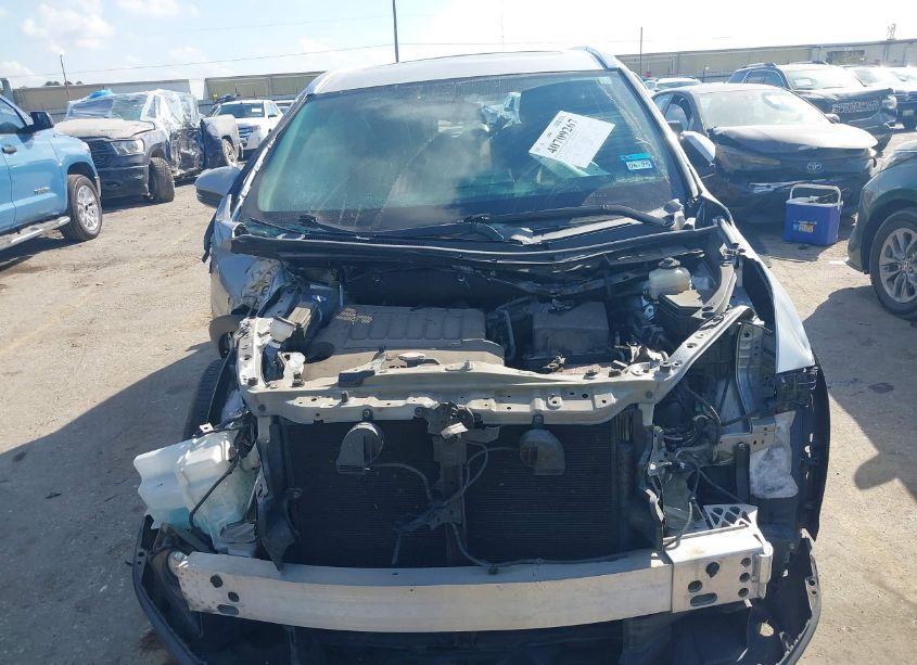 Photo 13 of 2016 Toyota Highlander XLE V6 (VIN 5TDKKRFH6GS159794)