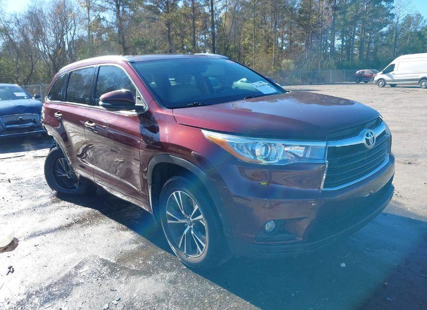 2016 Toyota Highlander XLE V6 (VIN 5TDKKRFH6GS165031) main photo