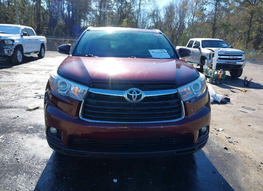 Photo 12 of 2016 Toyota Highlander XLE V6 (VIN 5TDKKRFH6GS165031)
