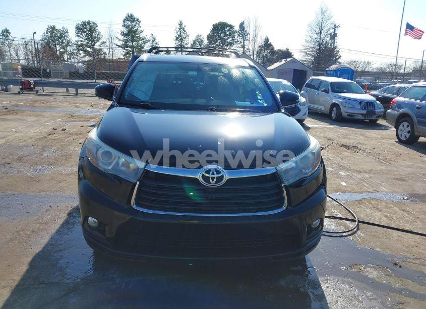Photo 12 of 2015 Toyota Highlander XLE V6 (VIN 5TDKKRFH7FS056107)