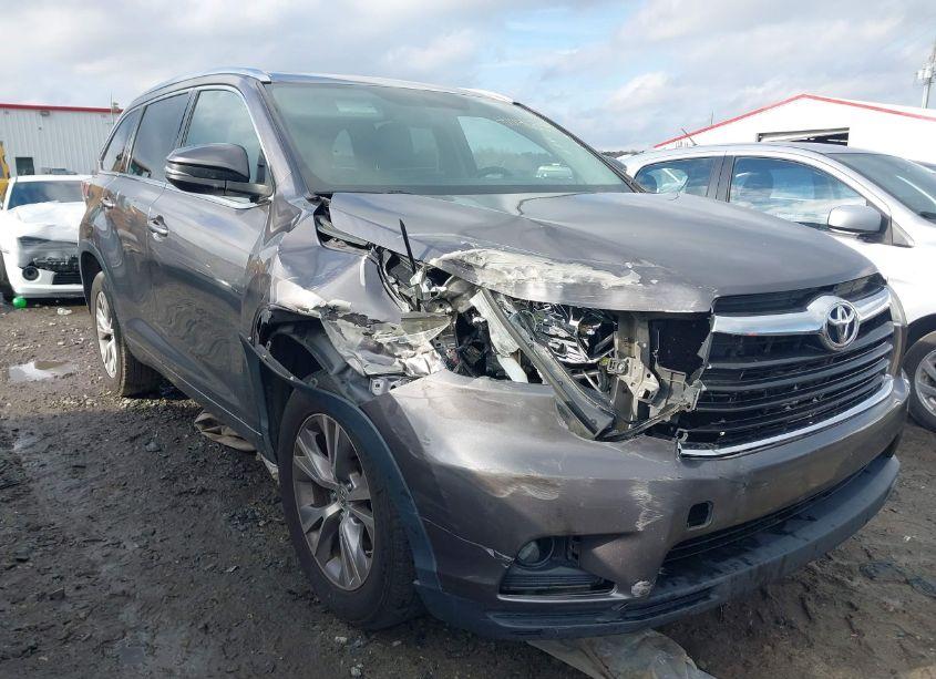 2015 Toyota Highlander XLE V6 (VIN 5TDKKRFH7FS065583) main photo