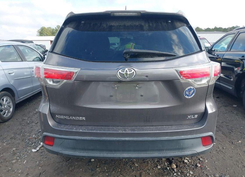 Photo 16 of 2015 Toyota Highlander XLE V6 (VIN 5TDKKRFH7FS065583)