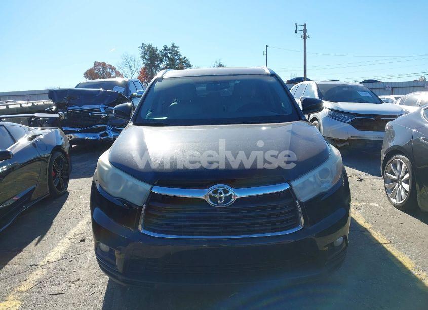 Photo 12 of 2015 Toyota Highlander XLE V6 (VIN 5TDKKRFH7FS104012)