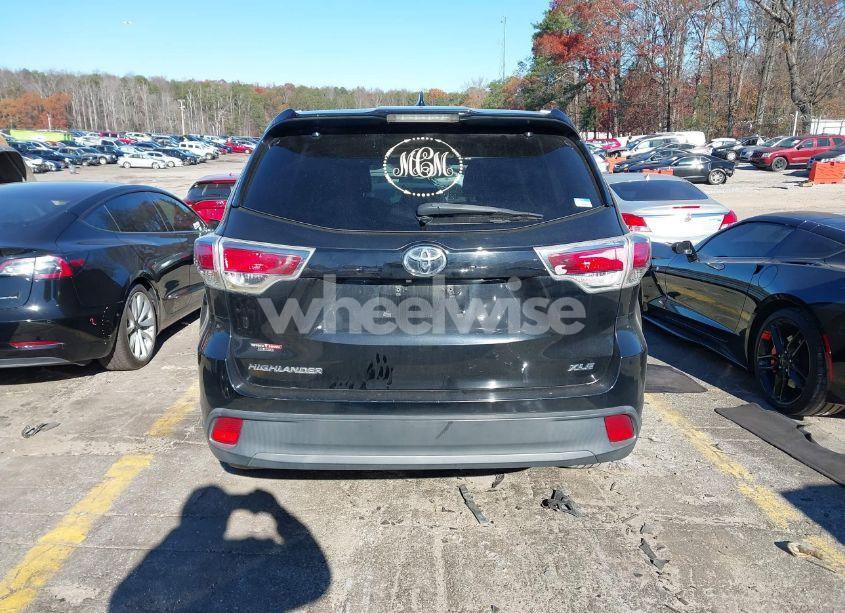 Photo 16 of 2015 Toyota Highlander XLE V6 (VIN 5TDKKRFH7FS104012)
