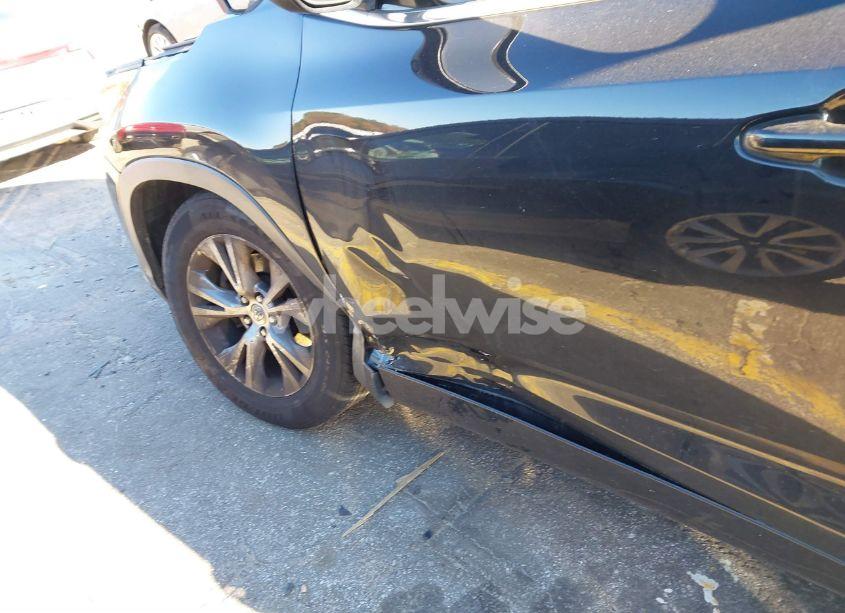 Photo 6 of 2015 Toyota Highlander XLE V6 (VIN 5TDKKRFH7FS104012)