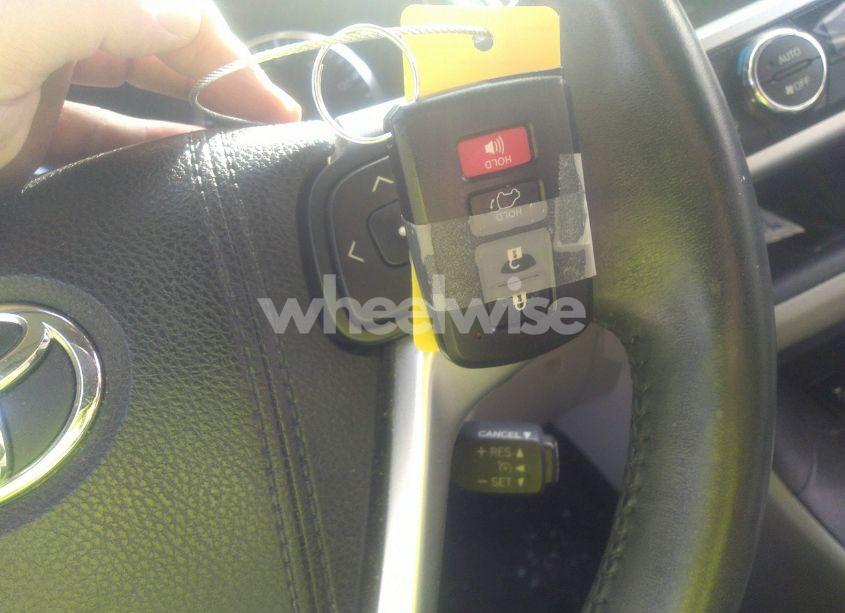 Photo 11 of 2016 Toyota Highlander XLE V6 (VIN 5TDKKRFH7GS142695)