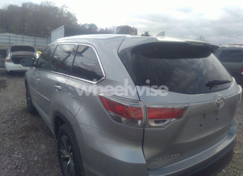 Photo 20 of 2016 Toyota Highlander XLE V6 (VIN 5TDKKRFH7GS142695)