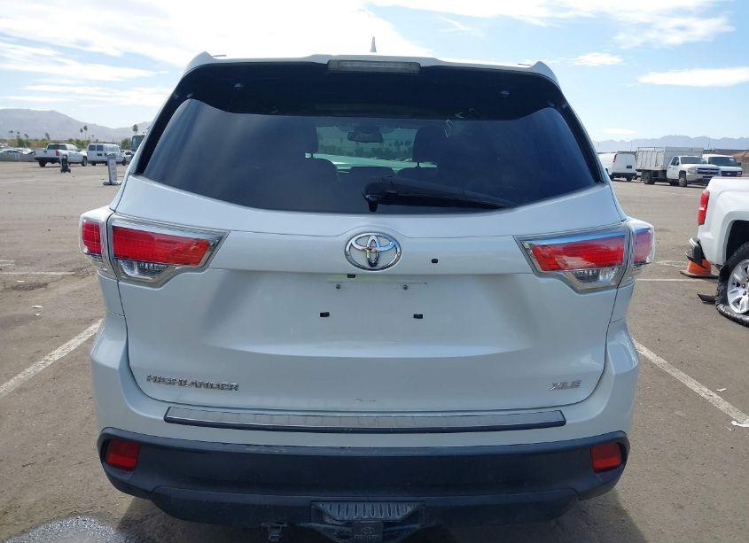 Photo 17 of 2016 Toyota Highlander XLE V6 (VIN 5TDKKRFH8GS154189)