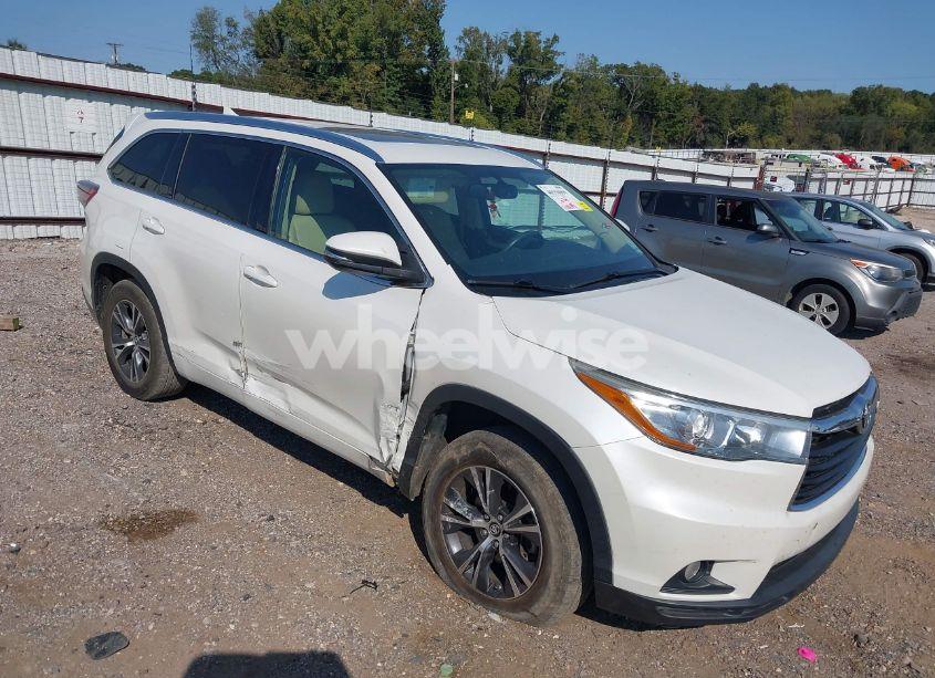 2016 Toyota Highlander XLE V6 (VIN 5TDKKRFH8GS174054) main photo