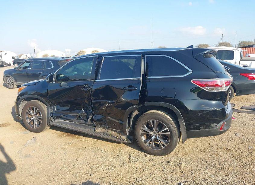 Photo 14 of 2016 Toyota Highlander XLE V6 (VIN 5TDKKRFH8GS186897)