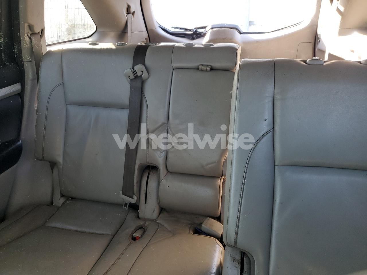 Photo 10 of 2016 TOYOTA HIGHLANDER XLE (VIN 5TDKKRFH8GS503822)