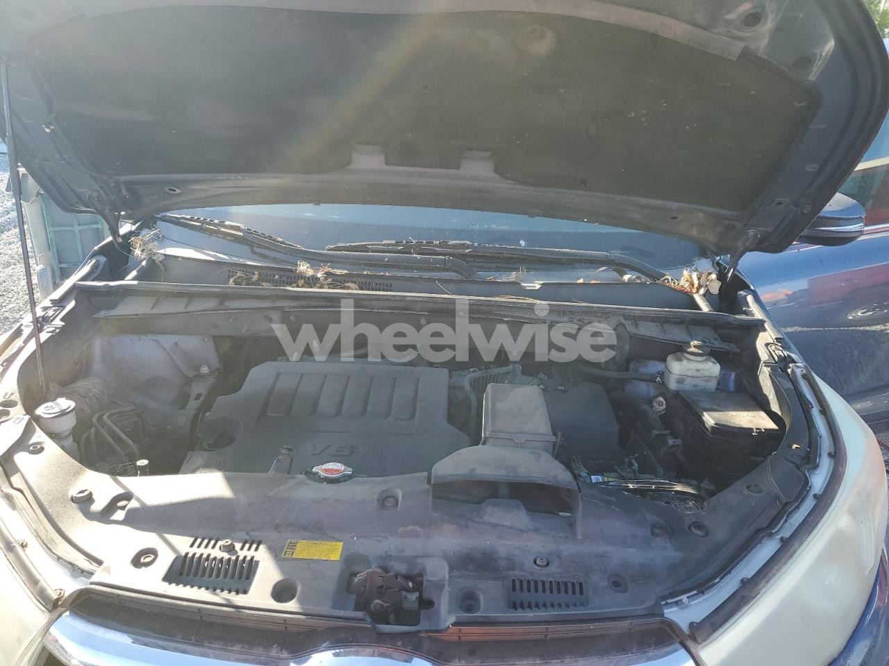 Photo 12 of 2016 TOYOTA HIGHLANDER XLE (VIN 5TDKKRFH8GS503822)