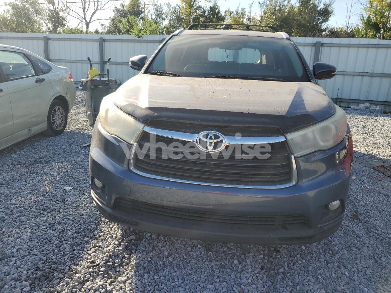 Photo 5 of 2016 TOYOTA HIGHLANDER XLE (VIN 5TDKKRFH8GS503822)