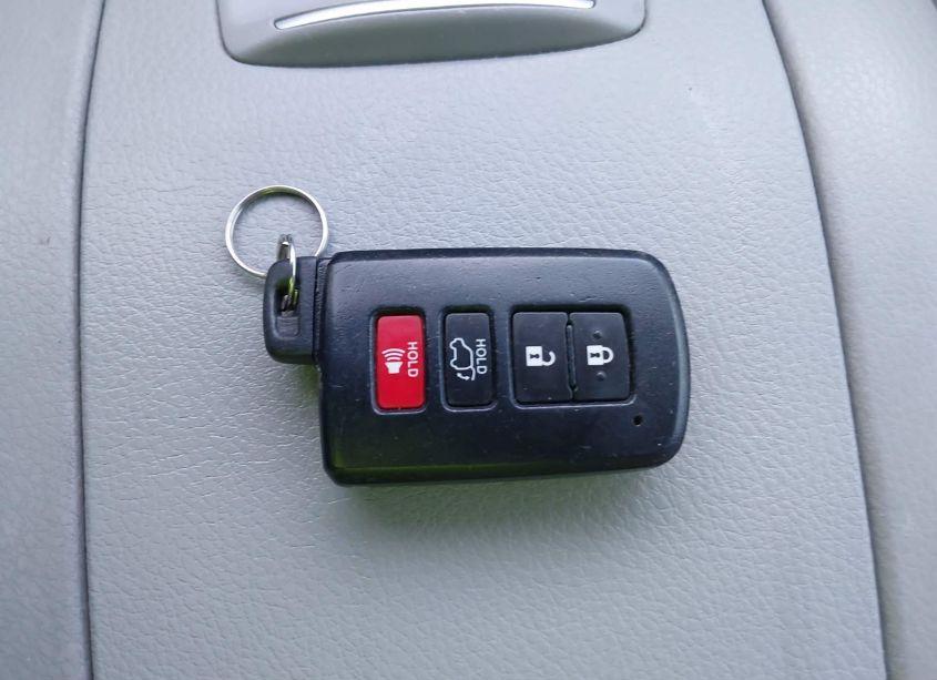 Photo 11 of 2016 Toyota Highlander XLE V6 (VIN 5TDKKRFH9GS138776)