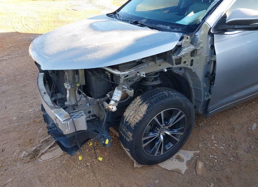 Photo 19 of 2016 Toyota Highlander XLE V6 (VIN 5TDKKRFH9GS138776)