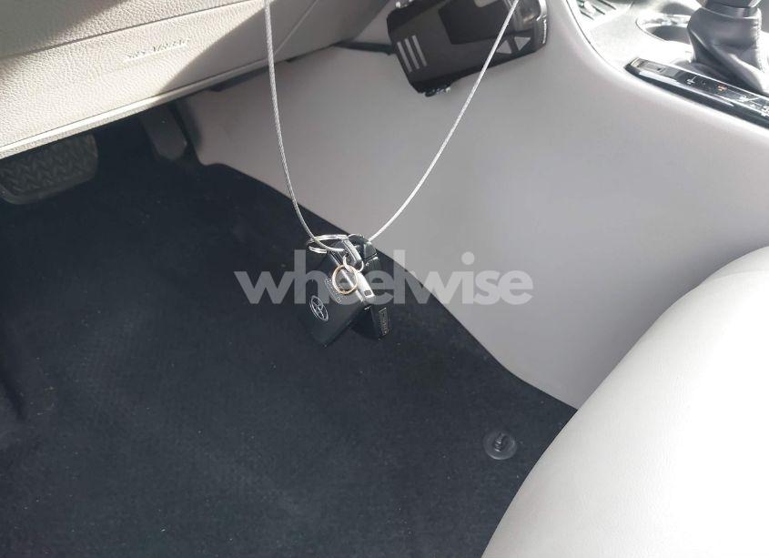 Photo 11 of 2016 Toyota Highlander XLE V6 (VIN 5TDKKRFH9GS165346)