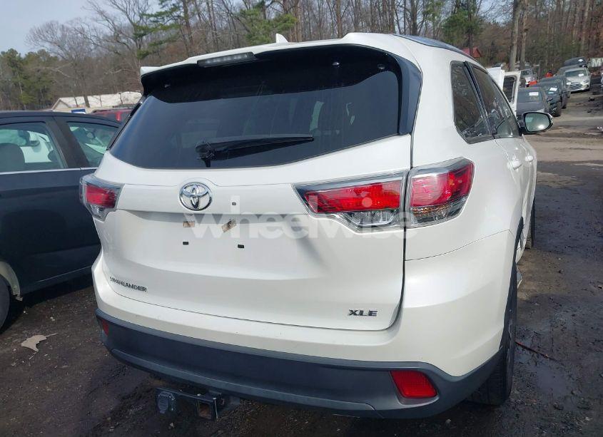 Photo 16 of 2016 Toyota Highlander XLE V6 (VIN 5TDKKRFH9GS165346)