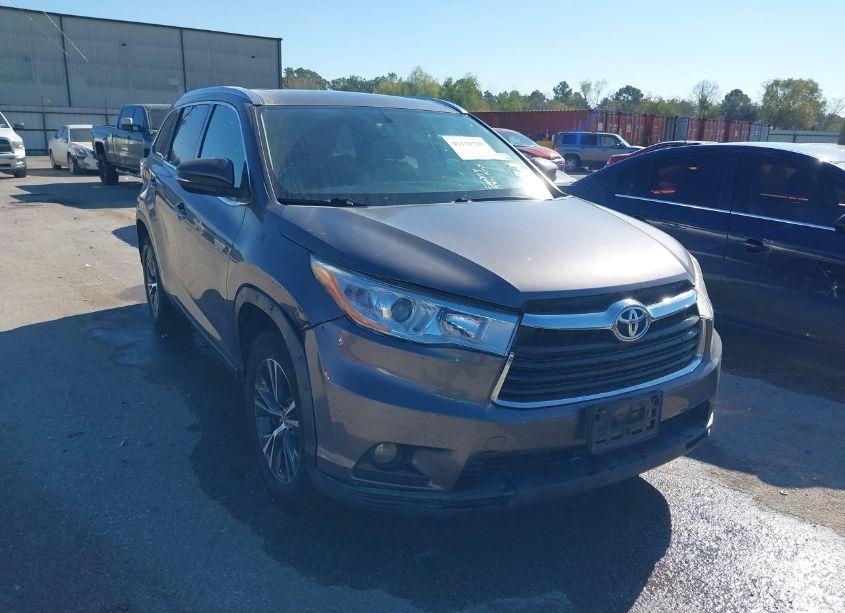2016 Toyota Highlander XLE V6 (VIN 5TDKKRFH9GS500394) main photo