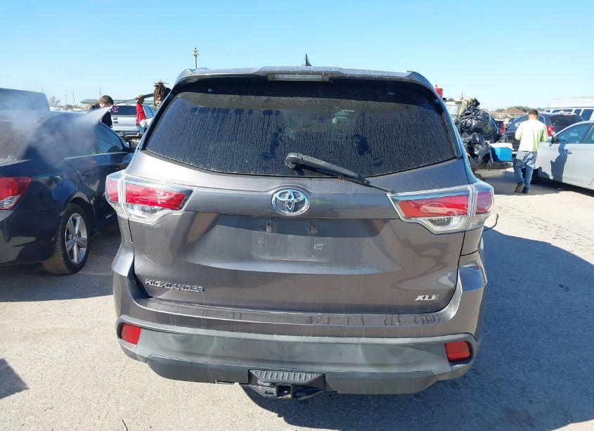 Photo 16 of 2016 Toyota Highlander XLE V6 (VIN 5TDKKRFH9GS500394)