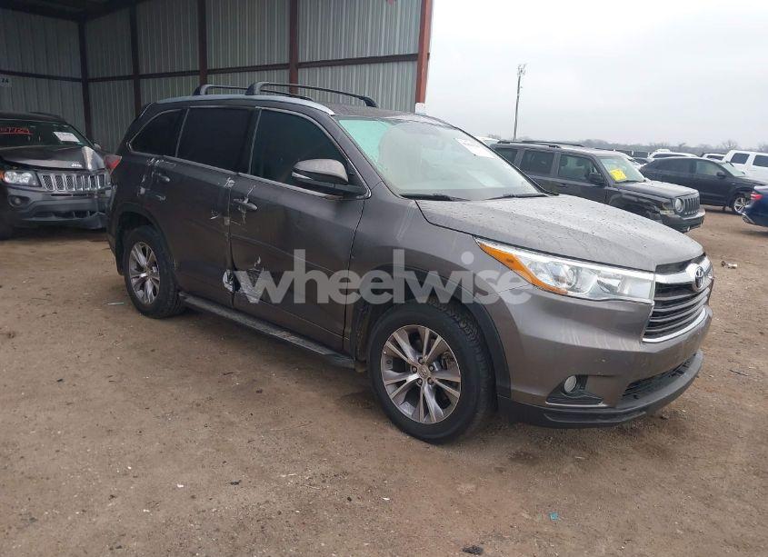 2015 Toyota Highlander XLE V6 (VIN 5TDKKRFHXFS090431) main photo
