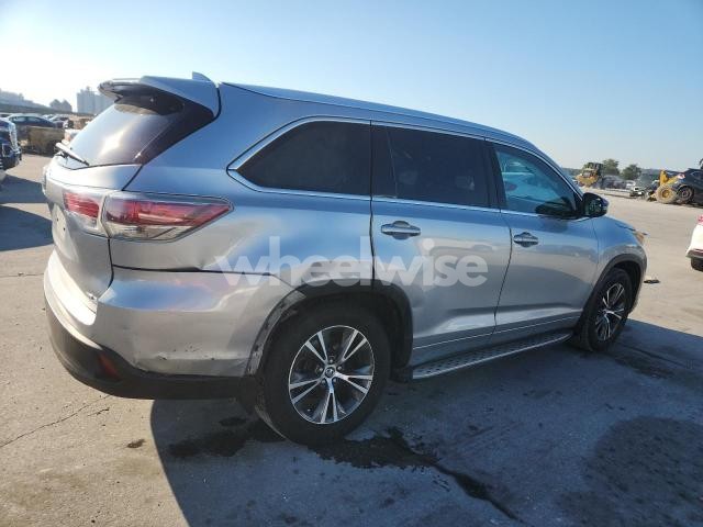 Photo 2 of 2016 TOYOTA HIGHLANDER XLE (VIN 5TDKKRFHXGS146014)