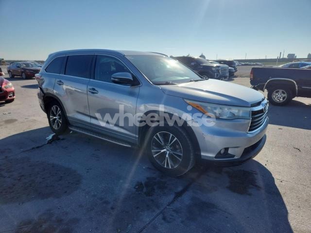 Photo 4 of 2016 TOYOTA HIGHLANDER XLE (VIN 5TDKKRFHXGS146014)