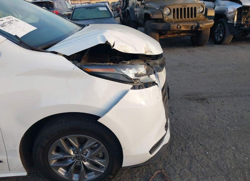 Photo 20 of 2021 Toyota Sienna LE (VIN 5TDKRKEC0MS042054)