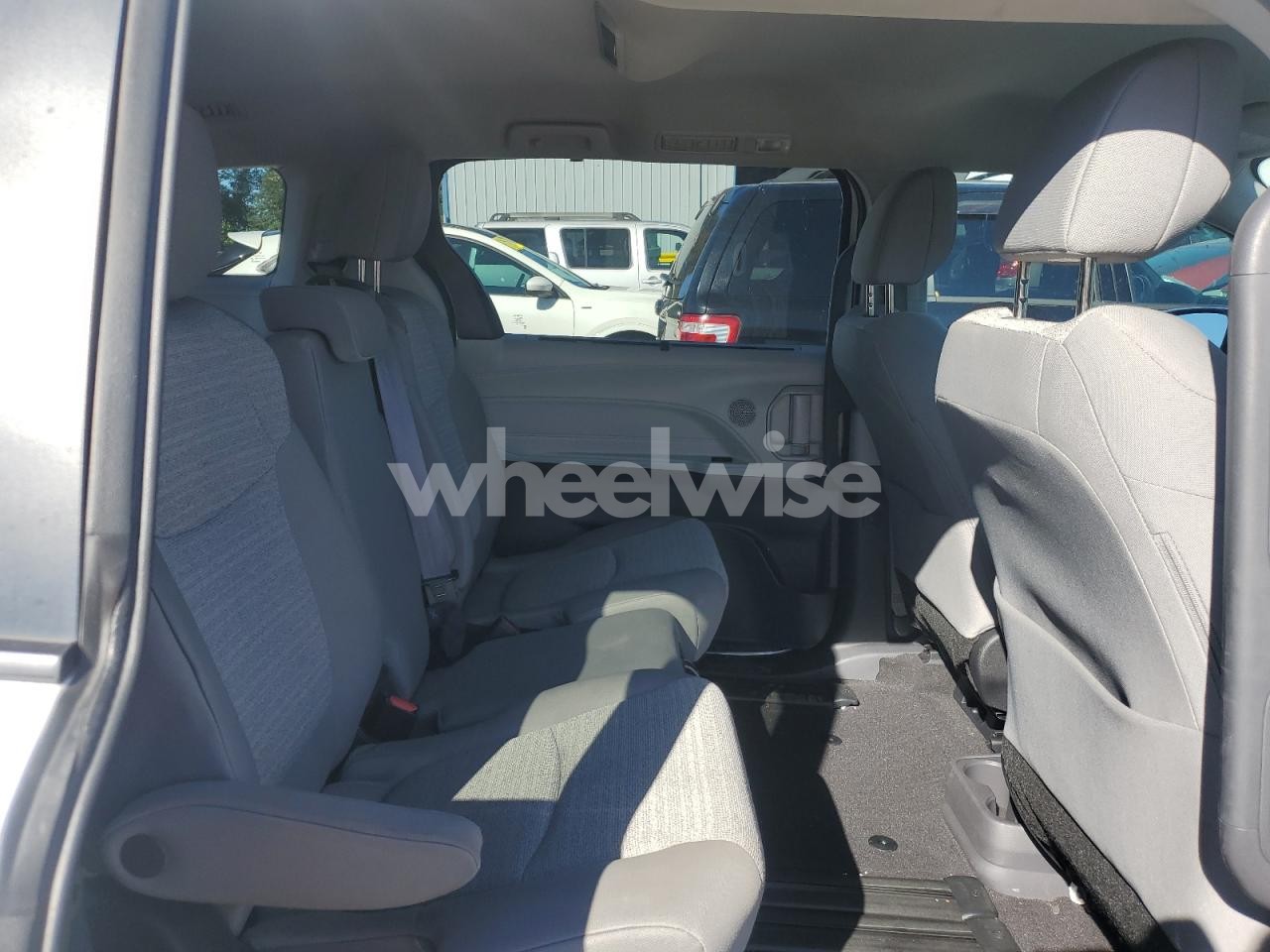 Photo 11 of 2022 TOYOTA SIENNA LE (VIN 5TDKRKEC0NS115876)