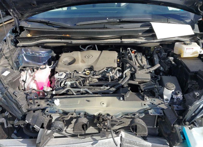 Photo 10 of 2022 Toyota Sienna LE (VIN 5TDKRKEC0NS123511)