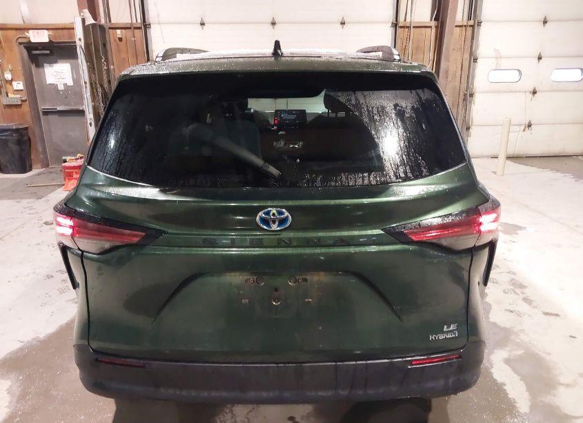 Photo 16 of 2021 Toyota Sienna LE (VIN 5TDKRKEC1MS071059)