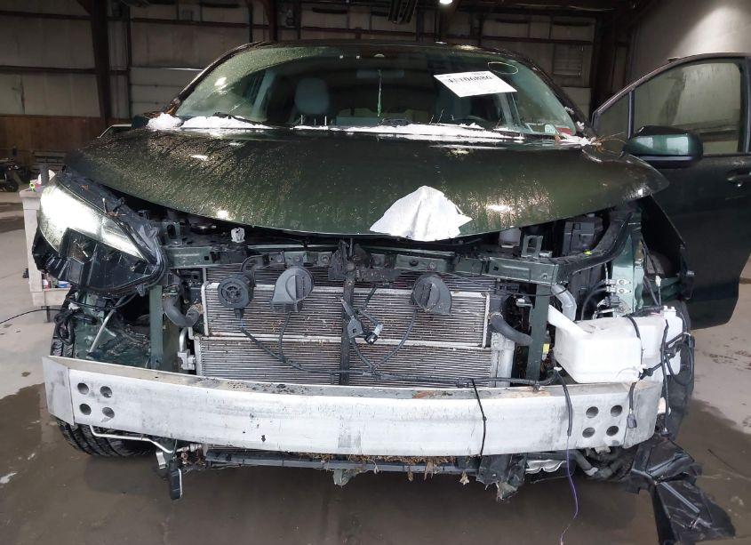 Photo 6 of 2021 Toyota Sienna LE (VIN 5TDKRKEC1MS071059)