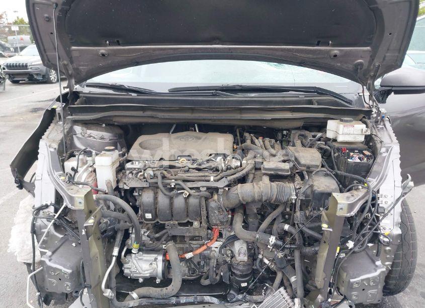 Photo 10 of 2022 Toyota Sienna LE (VIN 5TDKRKEC1NS099302)