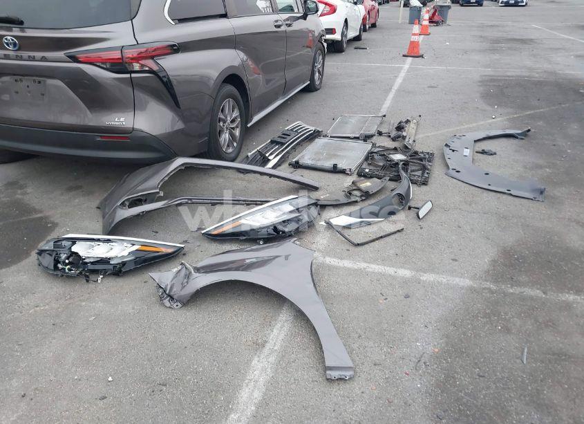 Photo 12 of 2022 Toyota Sienna LE (VIN 5TDKRKEC1NS099302)