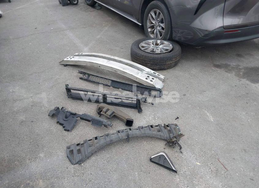 Photo 19 of 2022 Toyota Sienna LE (VIN 5TDKRKEC1NS099302)