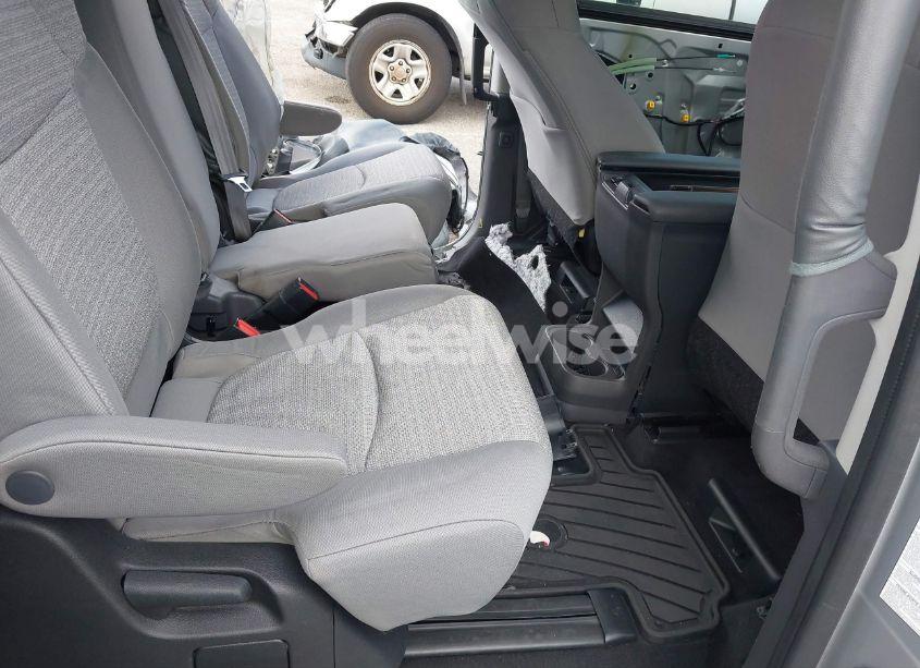 Photo 8 of 2022 Toyota Sienna LE (VIN 5TDKRKEC1NS125204)