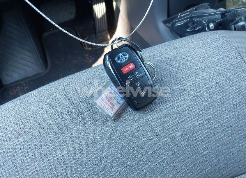 Photo 11 of 2023 Toyota Sienna LE (VIN 5TDKRKEC1PS173224)