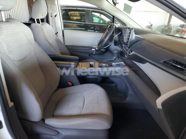 Photo 12 of 2021 TOYOTA SIENNA LE (VIN 5TDKRKEC2MS038426)