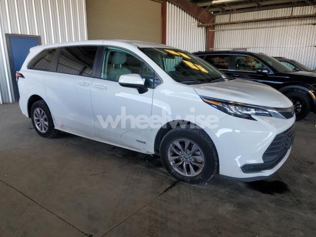 Photo 9 of 2021 TOYOTA SIENNA LE (VIN 5TDKRKEC2MS038426)