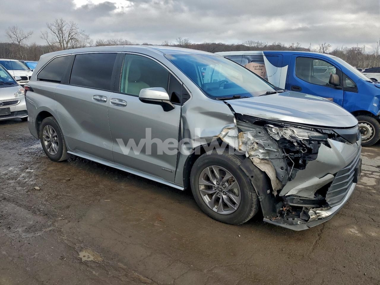 Photo 4 of 2021 TOYOTA SIENNA LE (VIN 5TDKRKEC3MS018640)