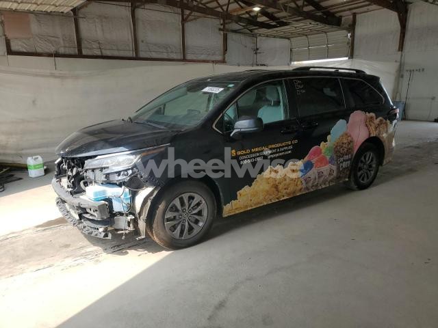 Photo 14 of 2021 TOYOTA SIENNA LE (VIN 5TDKRKEC3MS070463)