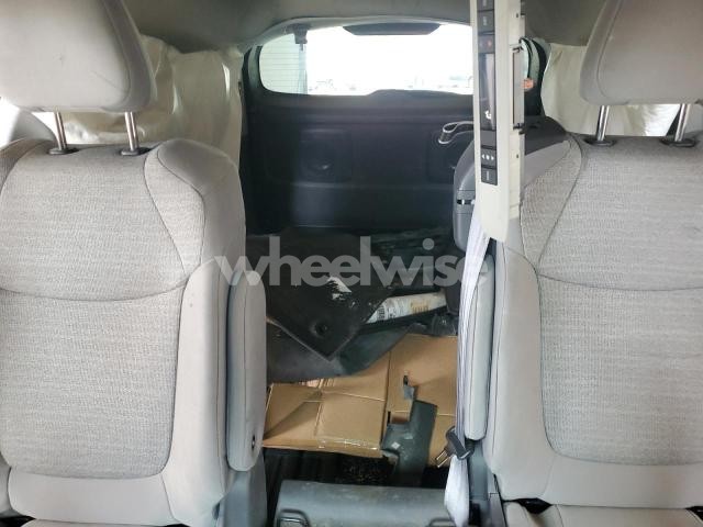 Photo 8 of 2021 TOYOTA SIENNA LE (VIN 5TDKRKEC3MS070463)