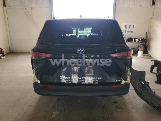 Photo 9 of 2021 TOYOTA SIENNA LE (VIN 5TDKRKEC3MS070463)
