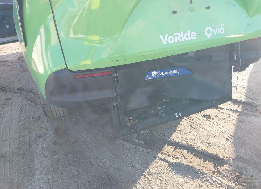 Photo 6 of 2024 Toyota Sienna LE (VIN 5TDKRKEC3RS184423)