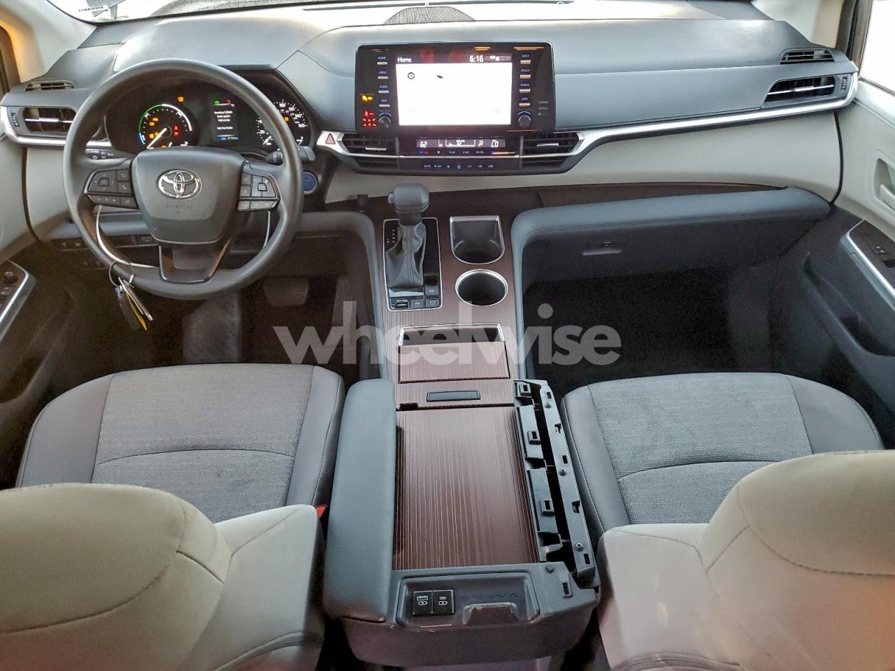 Photo 8 of 2024 TOYOTA SIENNA LE (VIN 5TDKRKEC3RS213497)