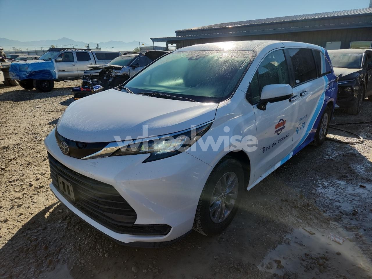 2023 TOYOTA SIENNA LE (VIN 5TDKRKEC4PS159267) main photo