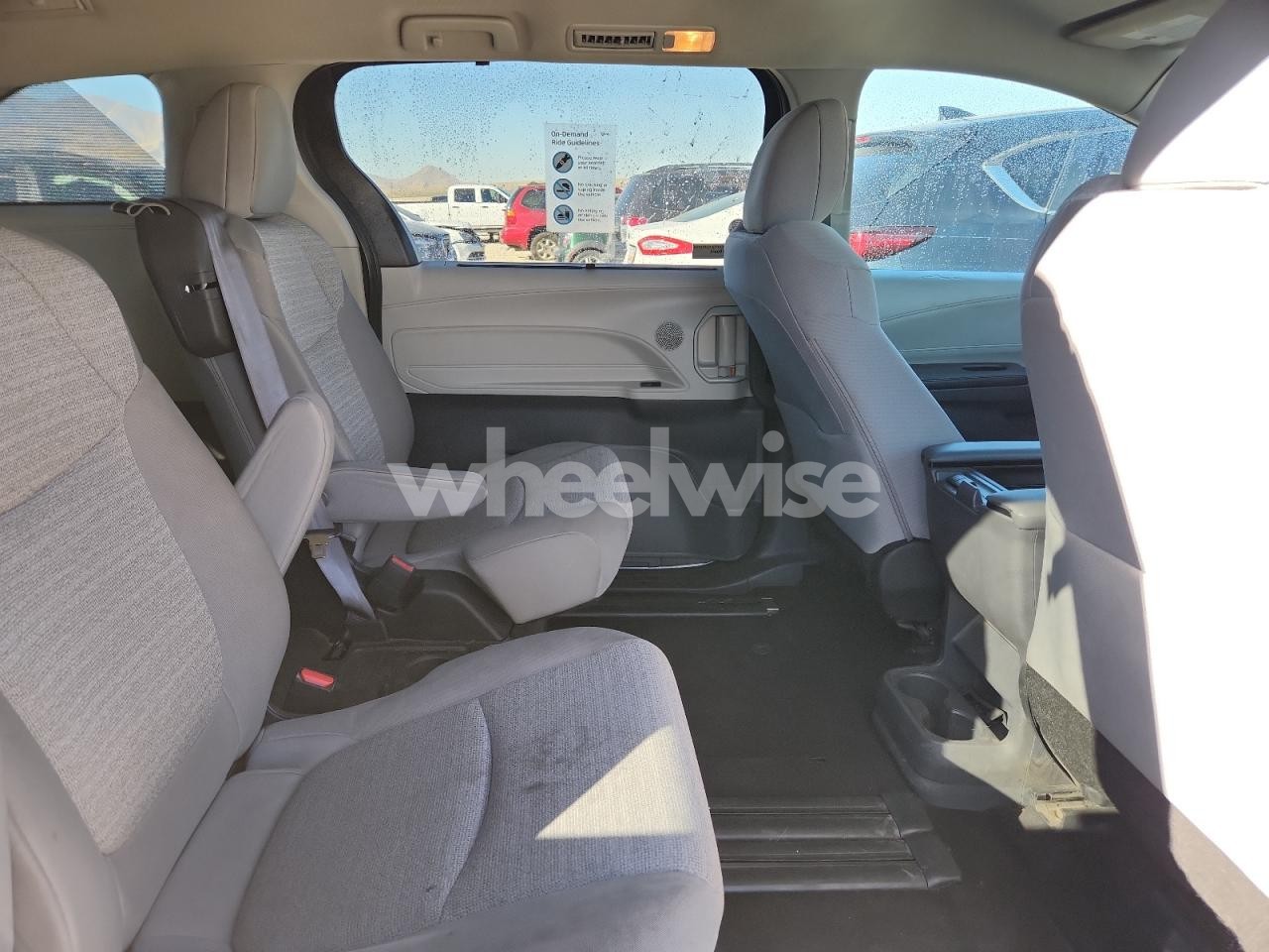 Photo 10 of 2023 TOYOTA SIENNA LE (VIN 5TDKRKEC4PS159267)